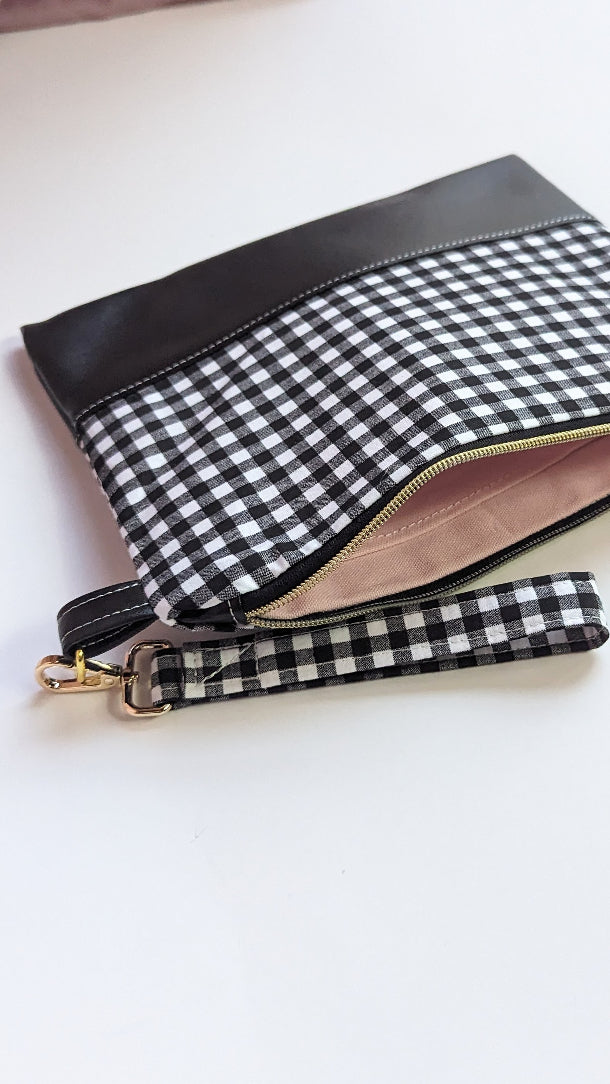 Cait Zippered Clutch- Black & White Checked