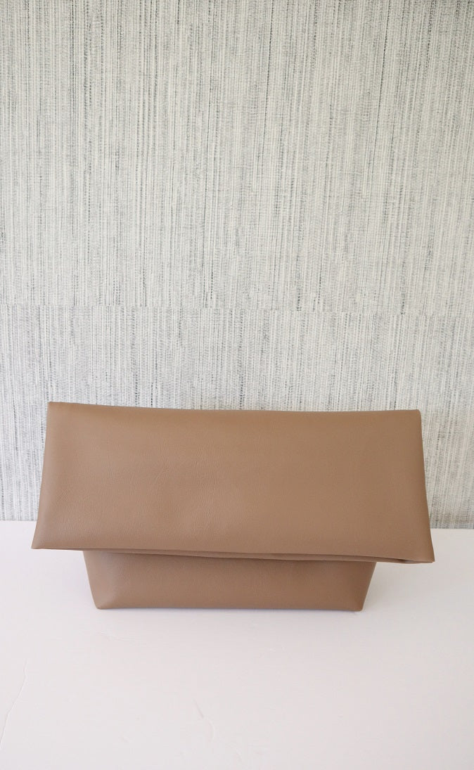 Cecile Clutch- Oatmeal